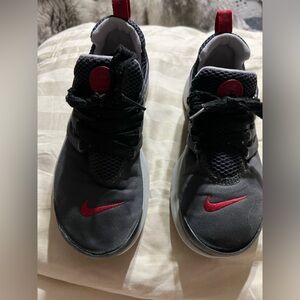 Nike Kids' Gray and Red Sneakers Size 3